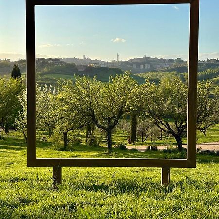 Agriturismo La Corte Del Sole Siena Kültér fotó