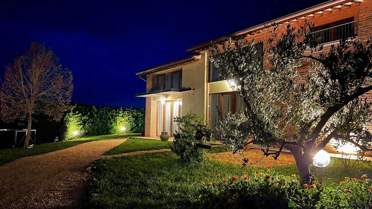 Agriturismo La Corte Del Sole Siena Kültér fotó